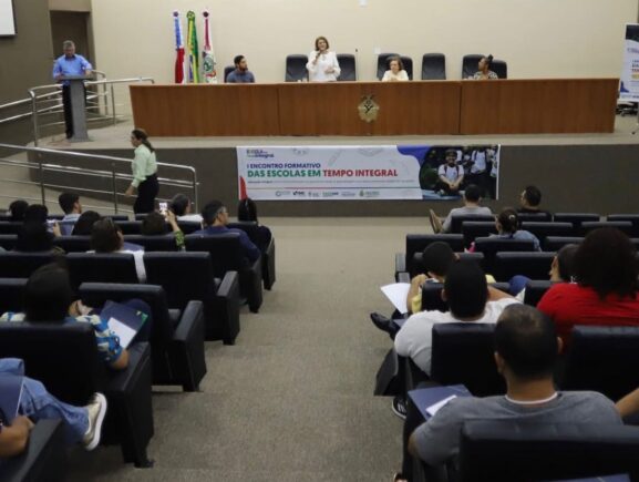  I Encontro Formativo das Escolas em Tempo Integral fortalece educação no Amazonas